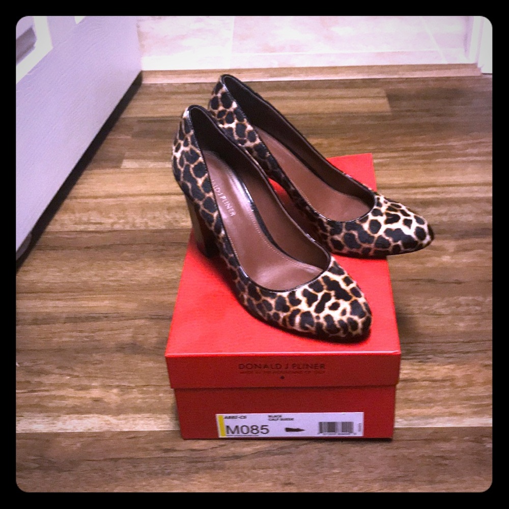 Donald Pliner, 8.5 heels
